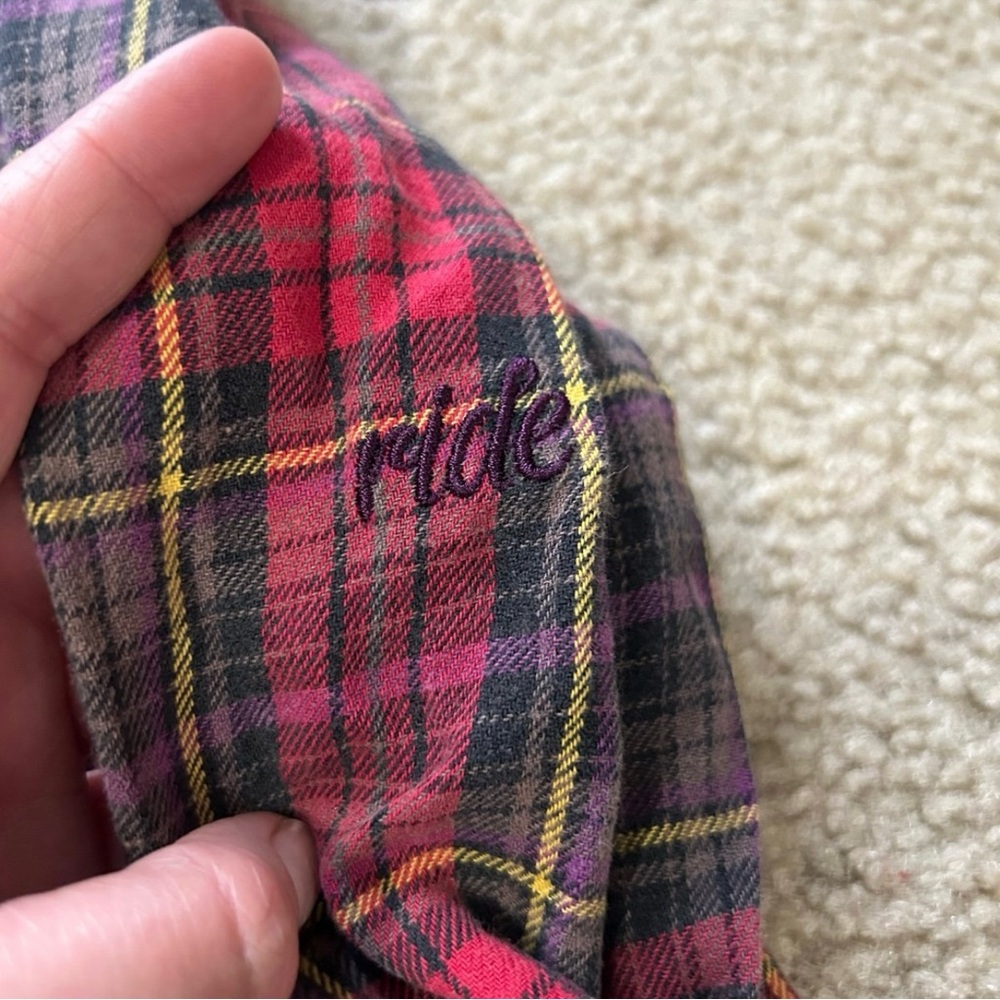FOX button down plaid flannel shirt red & black M medium - Picture 6 of 9